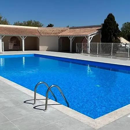 5 Couchages 2 Belle Terrasse D'angle Piscine Commune Dans Securisee A 200m De La Lrma2a Willa Portiragnes