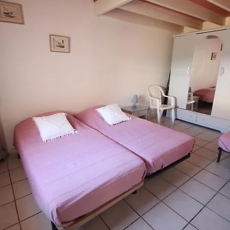 Villa 5 Couchages 2 Belle Terrasse D'angle Piscine Commune Dans Securisee A 200m De La Lrma2a *