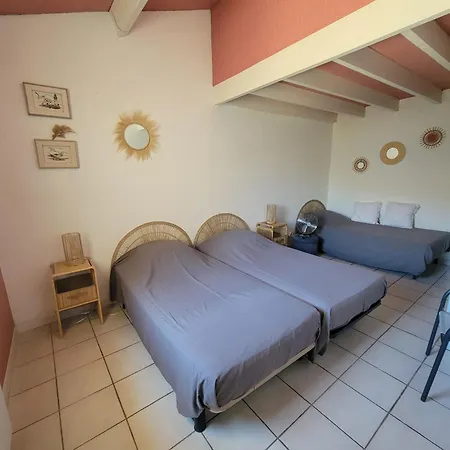 Villa 5 Couchages 2 Belle Terrasse D'angle Piscine Commune Dans Securisee A 200m De La Lrma2a *